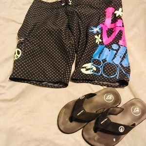 Billabong trunks with Velcro pocket LOVE PEACE